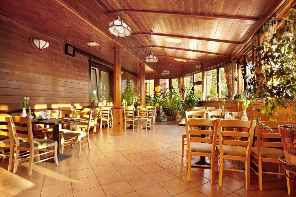 Abro Hotel Аугустов Екстериор снимка