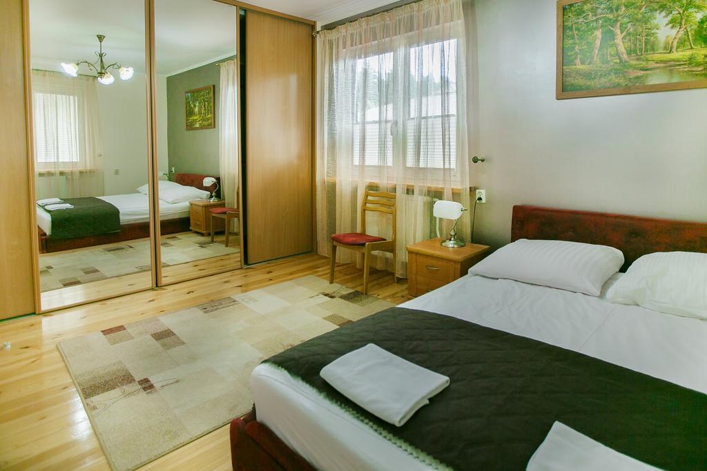 Abro Hotel Аугустов Екстериор снимка